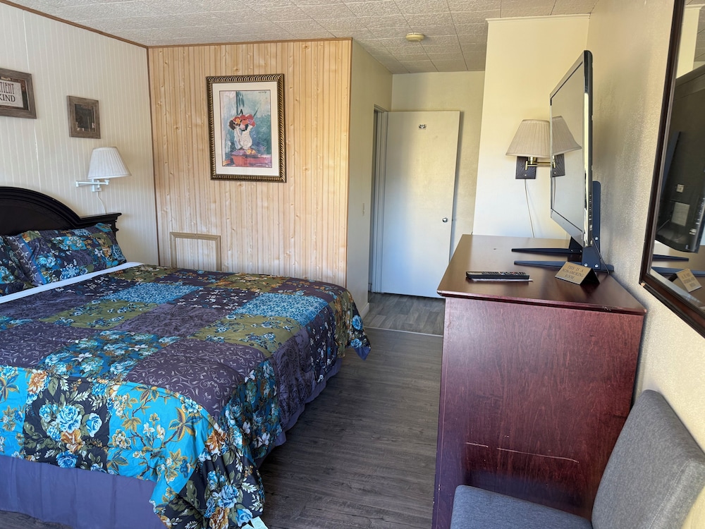 Room, 1 Queen Bed photo 2
