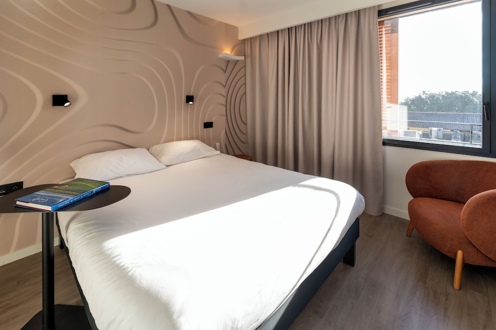 Standard Room, 1 Double Bed - Photo 9
