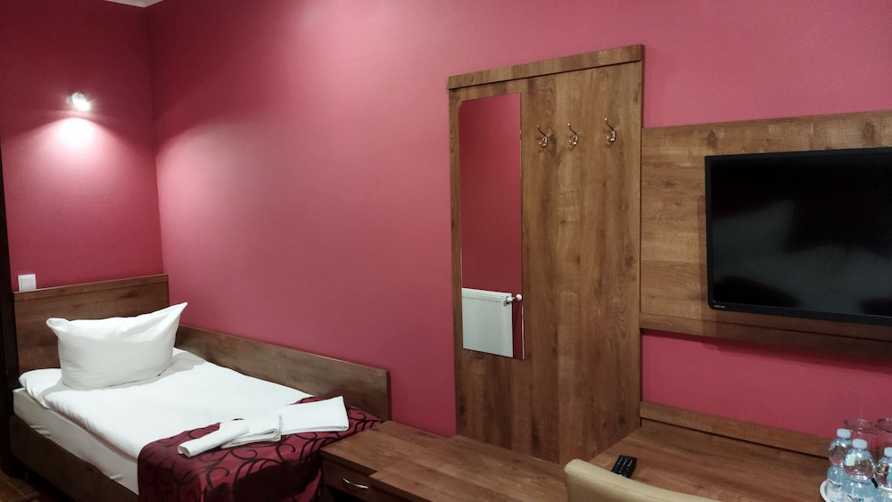 Quadruple Room (1) photo 3