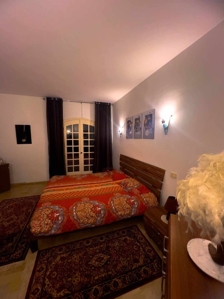 Villa, 4 Bedrooms, Accessible, Smoking photo 3