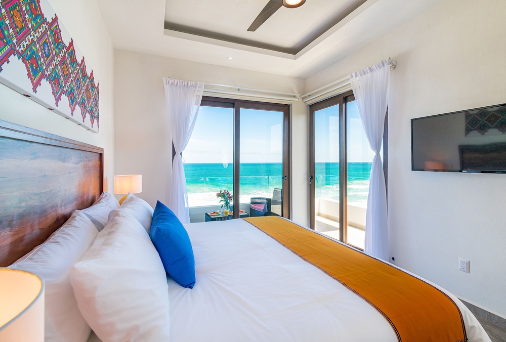 Signature Room, 2 Bedrooms, Oceanfront (Master Suite)