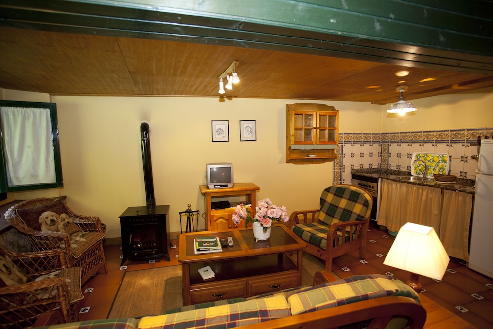 Traditional House, 3 Bedrooms photo 2
