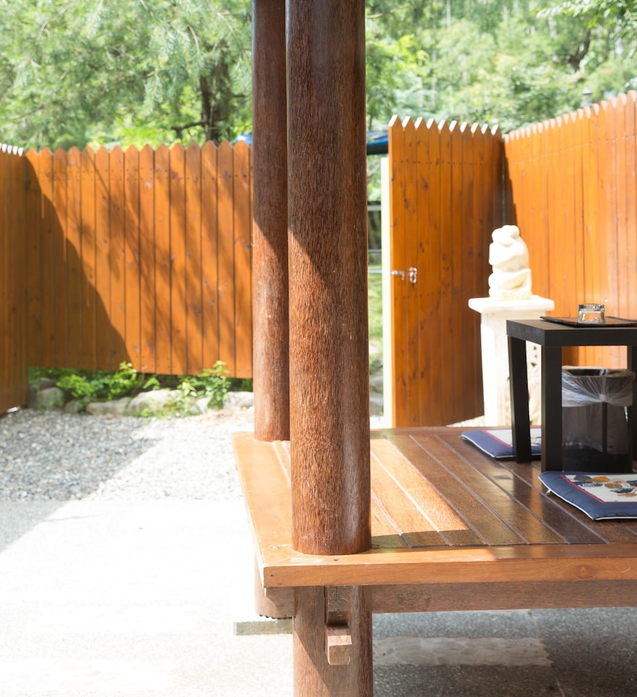 Deluxe Cabin, Garden View photo 2