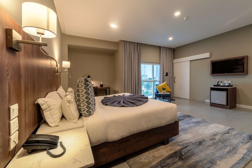 Executive Room - Photo 3