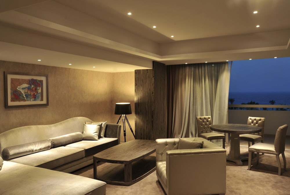 Suite, Sea View (King) - Photo 4