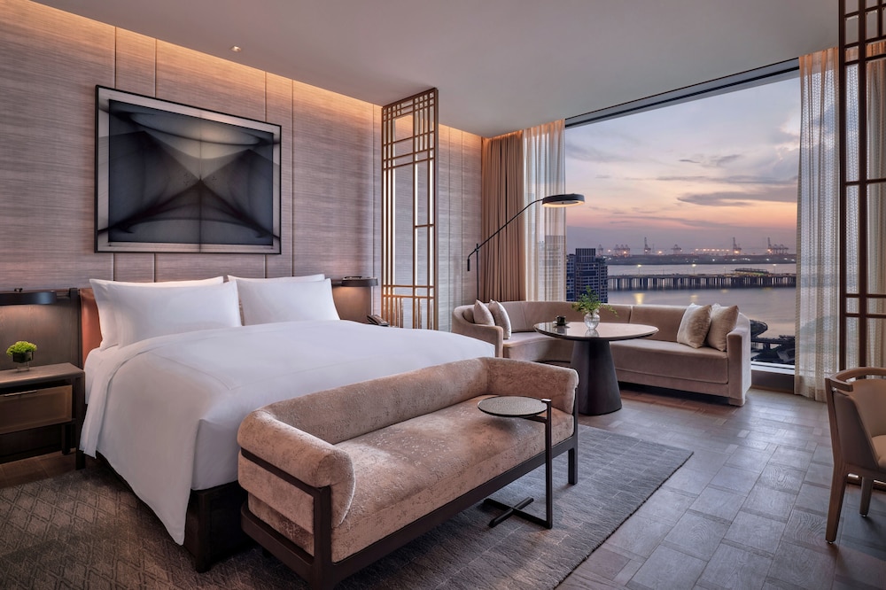 Executive Room, 1 King Bed, Bay View