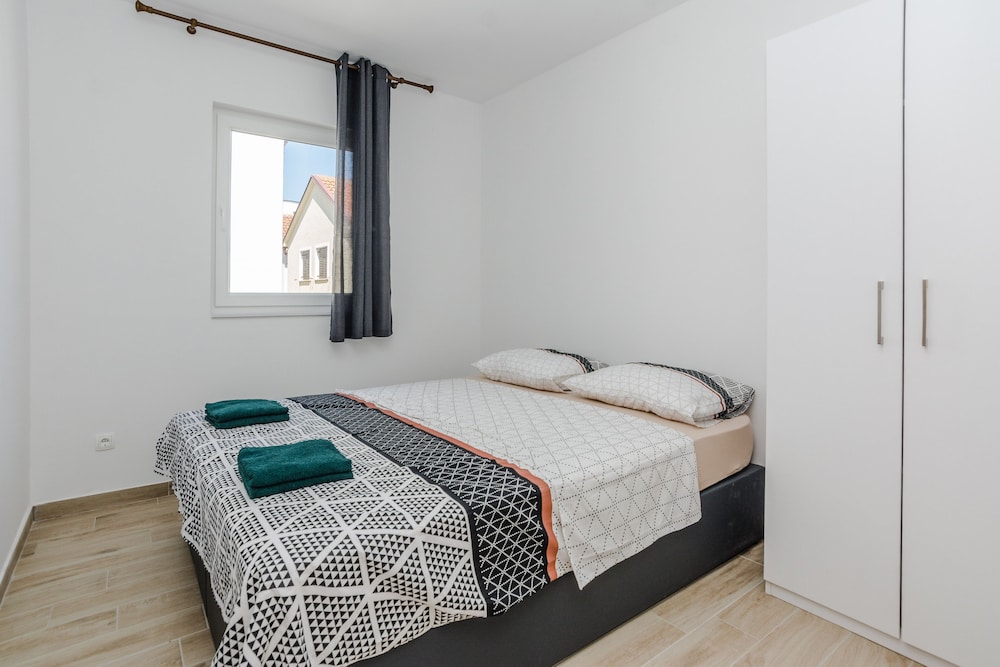 Basic Apartment