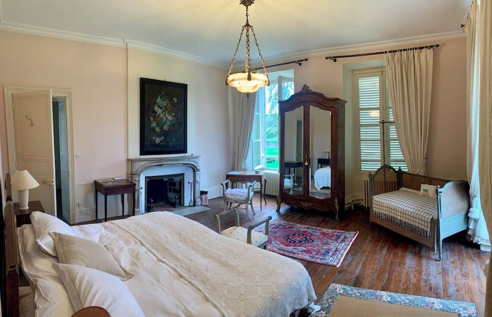 Deluxe Double Room, Garden View