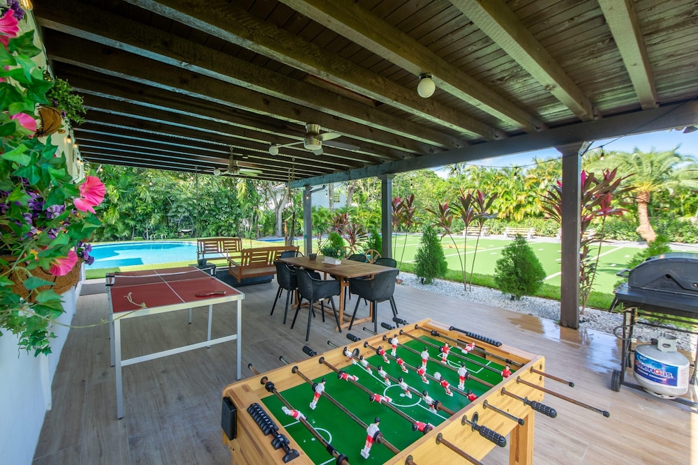 Sport Villa - Football Field Grill Games Pool, Foto 28