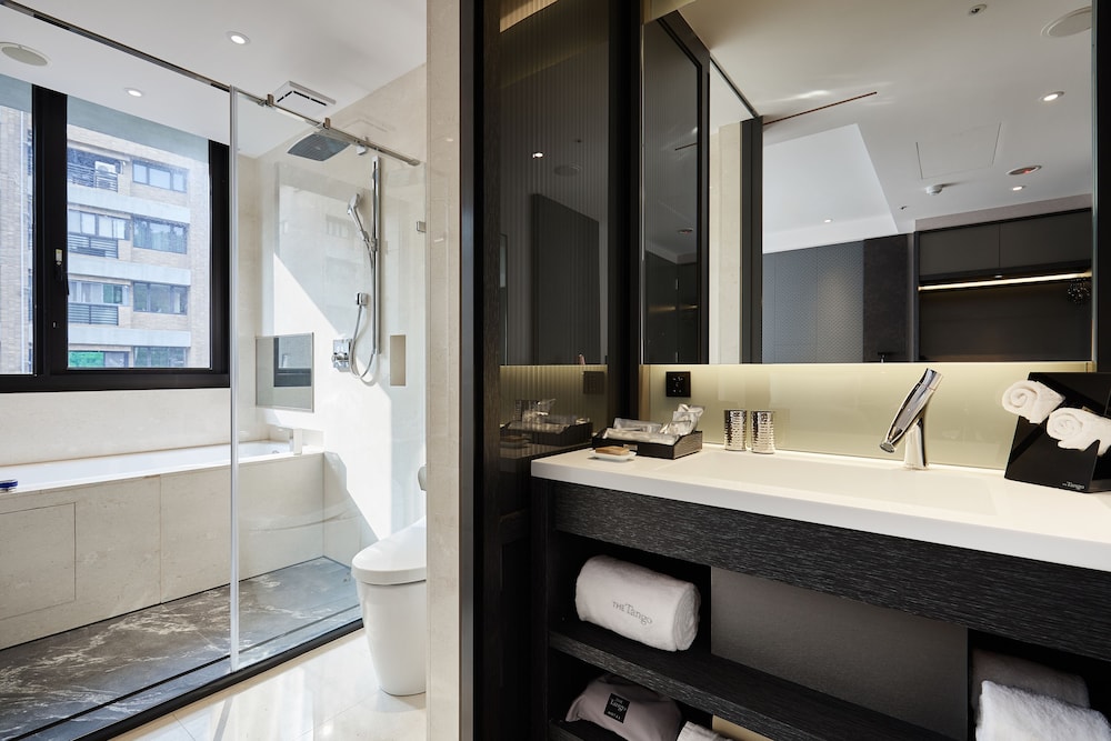 Luxe King photo 3
