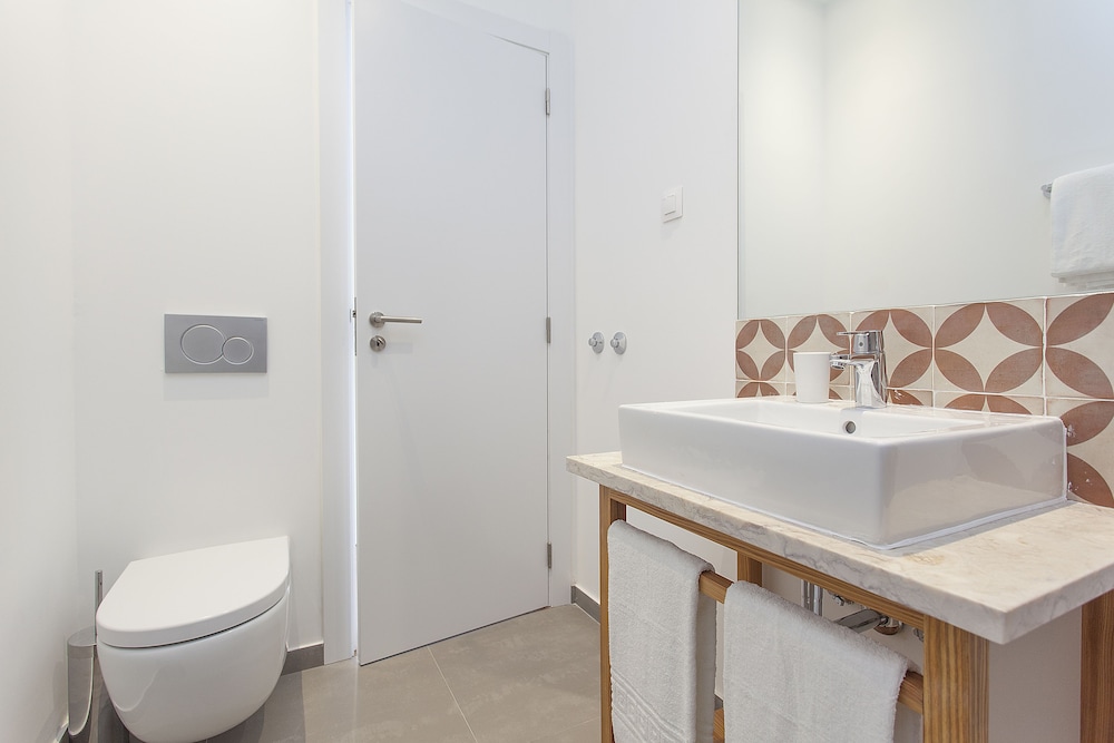 Twin Room, City View photo 3
