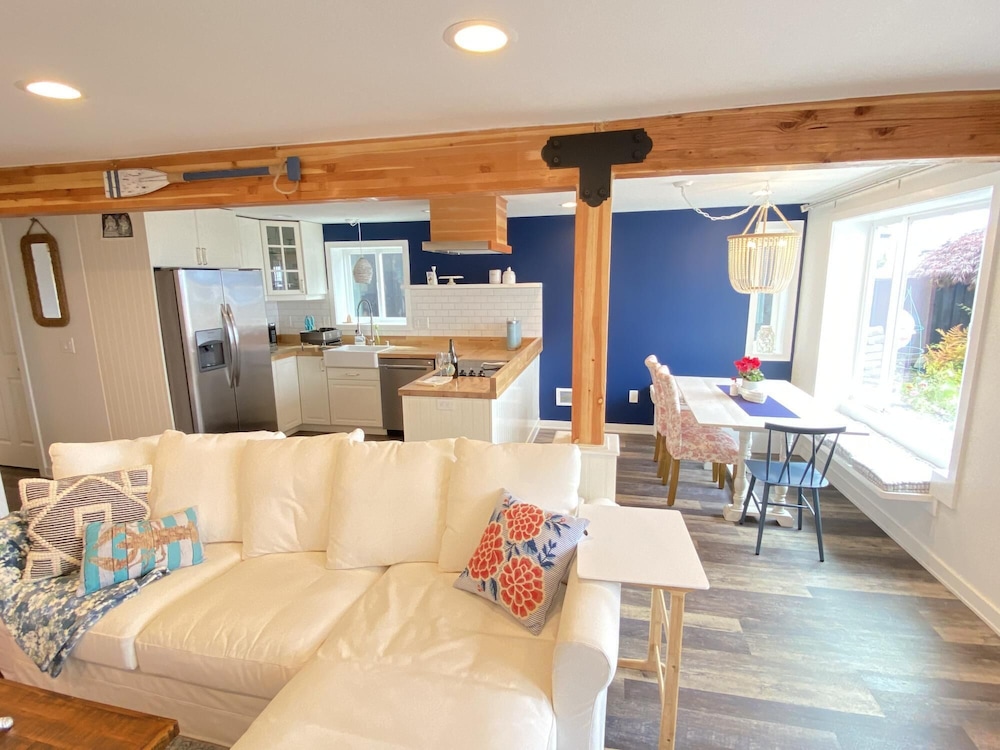 2BR 2BA Alki Beach Waterfront Retreat Extended Stay, Zdjęcie 11