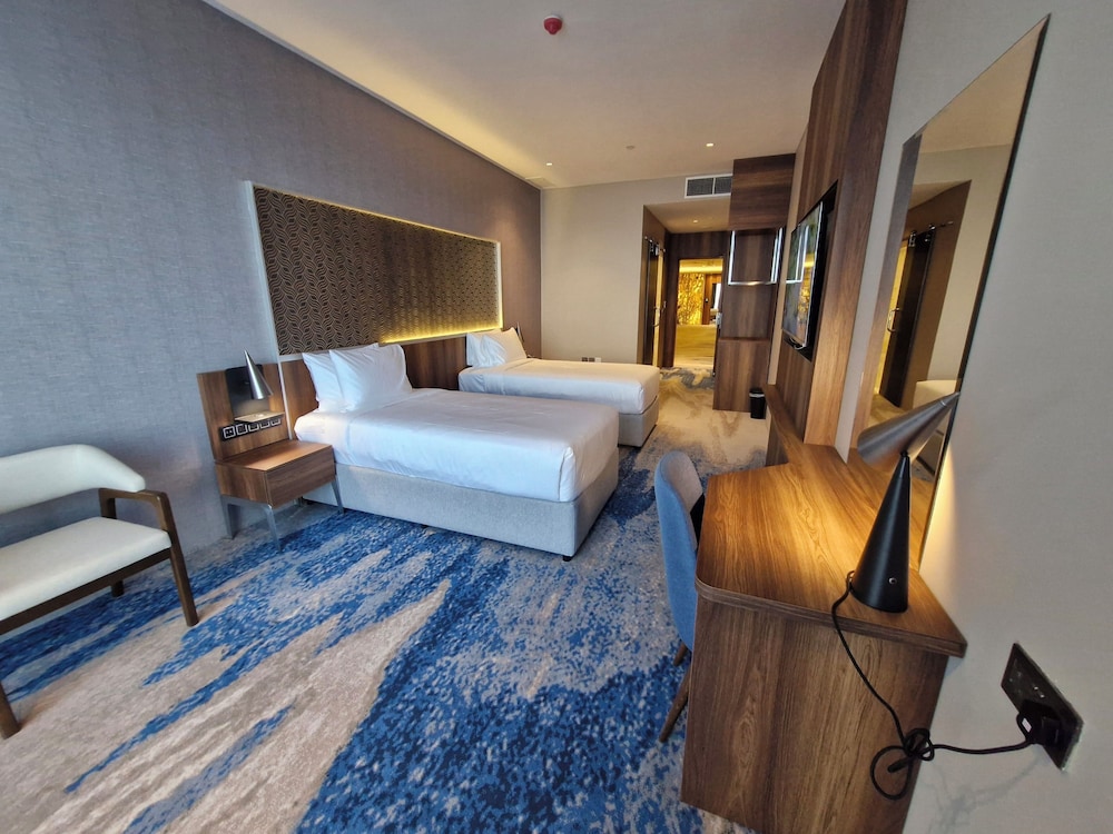 Deluxe Twin Room, City View