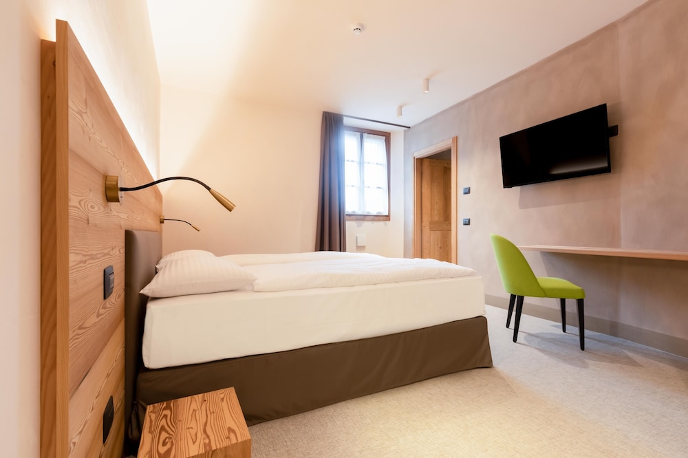 Standard Double Room - Photo 2