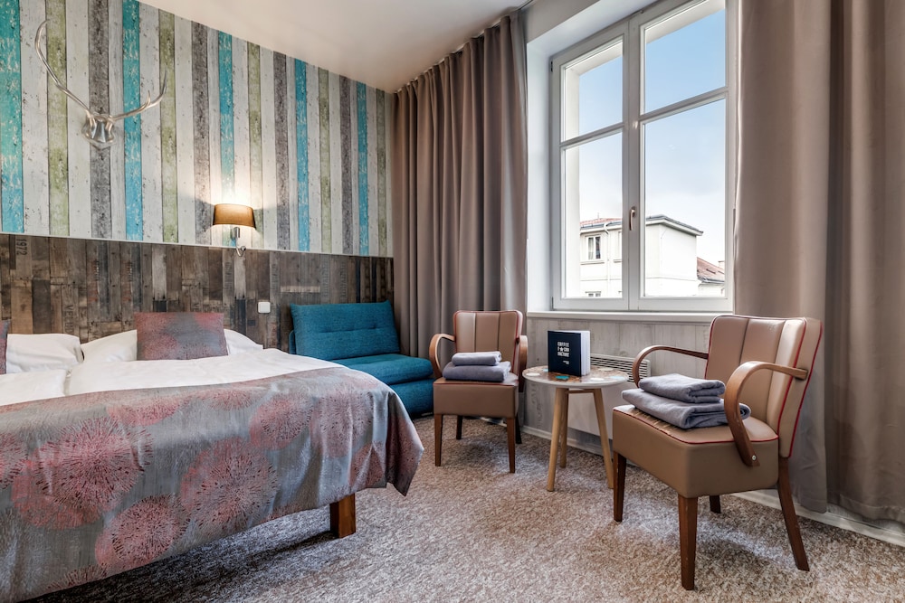 Superior Double or Twin Room - Photo 6