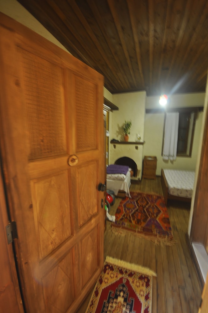 Standard Double or Twin Room photo 3