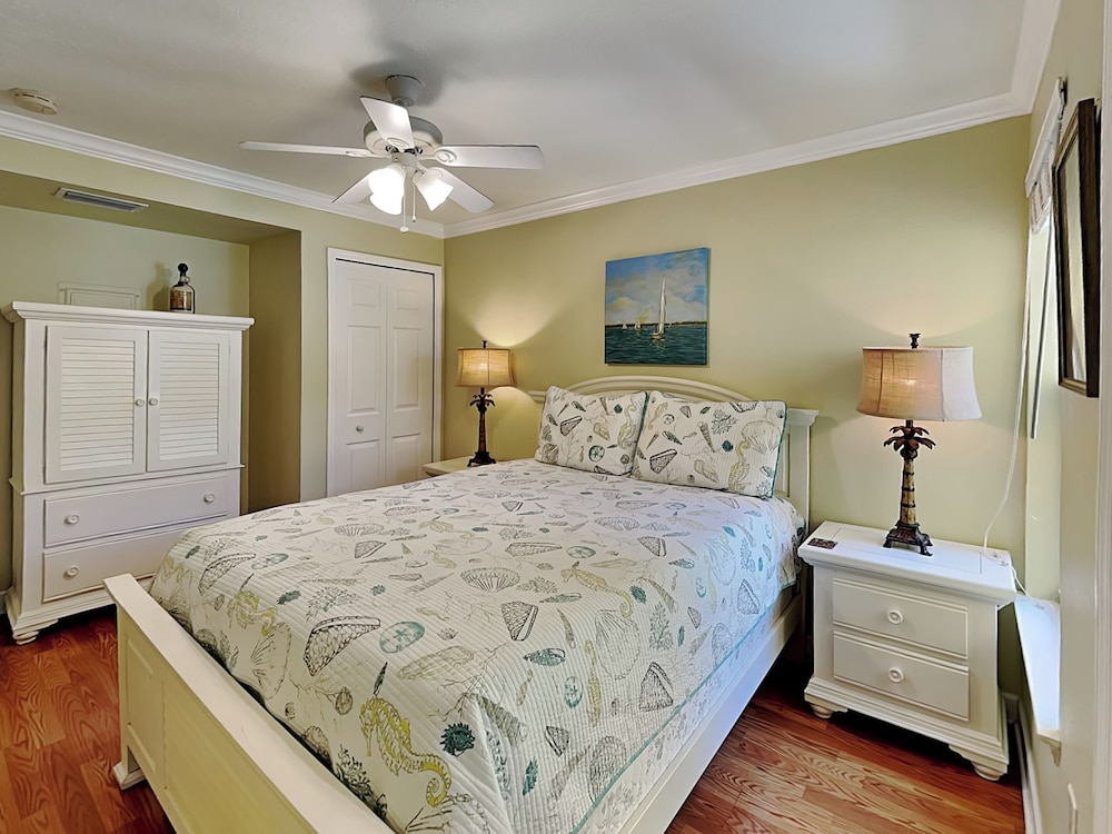 Condo, Multiple Beds, Kitchen, Garden View (Barefoot Beach Resort F-105) photo 2
