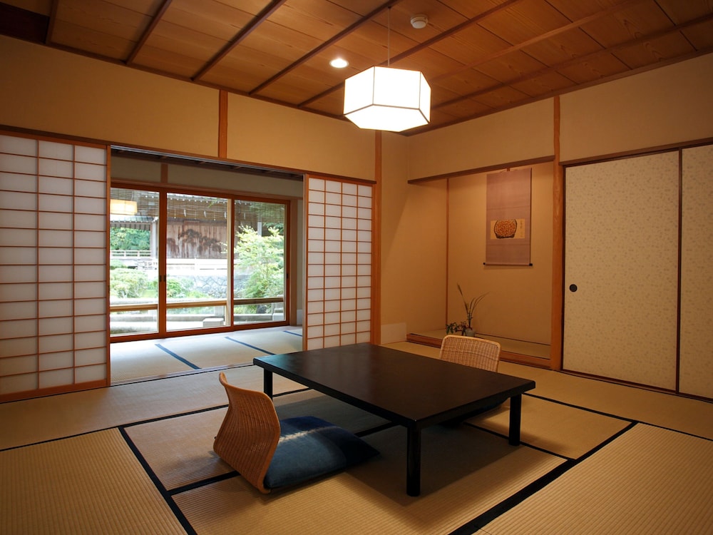 Standard Tatami Room, Pond View “OUT-BATH” photo 2