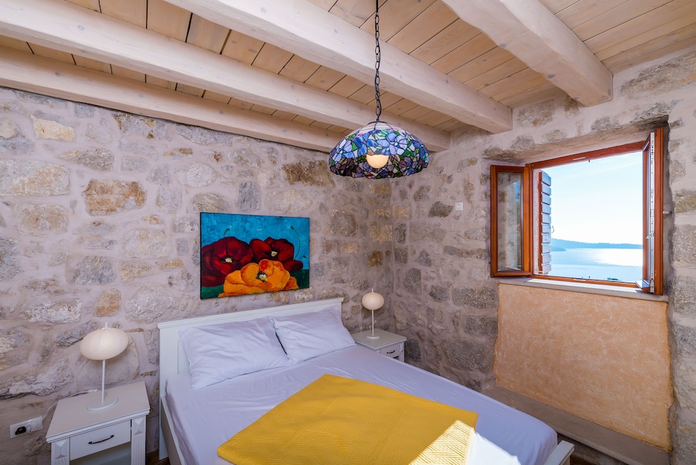 Villa (Two Bedroom House with Sea View)