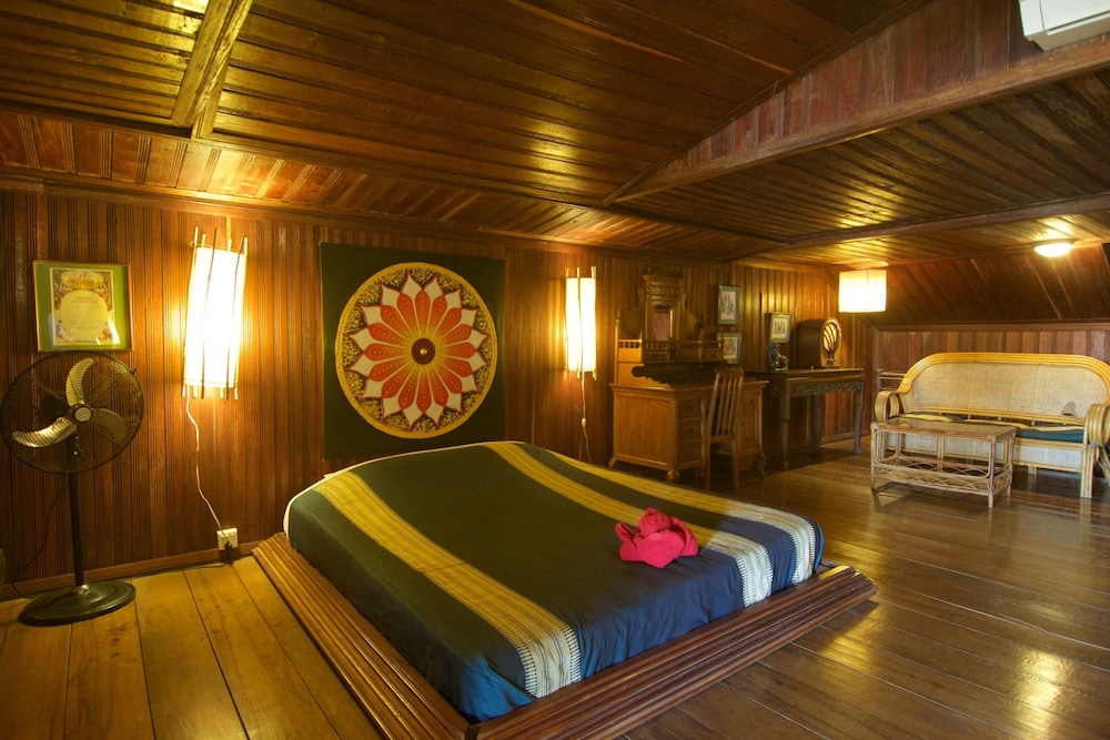 Twin Junior Suite (AC & Fan) photo 2