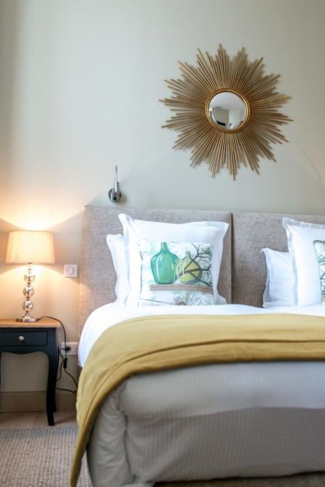 Deluxe Suite - Photo 7