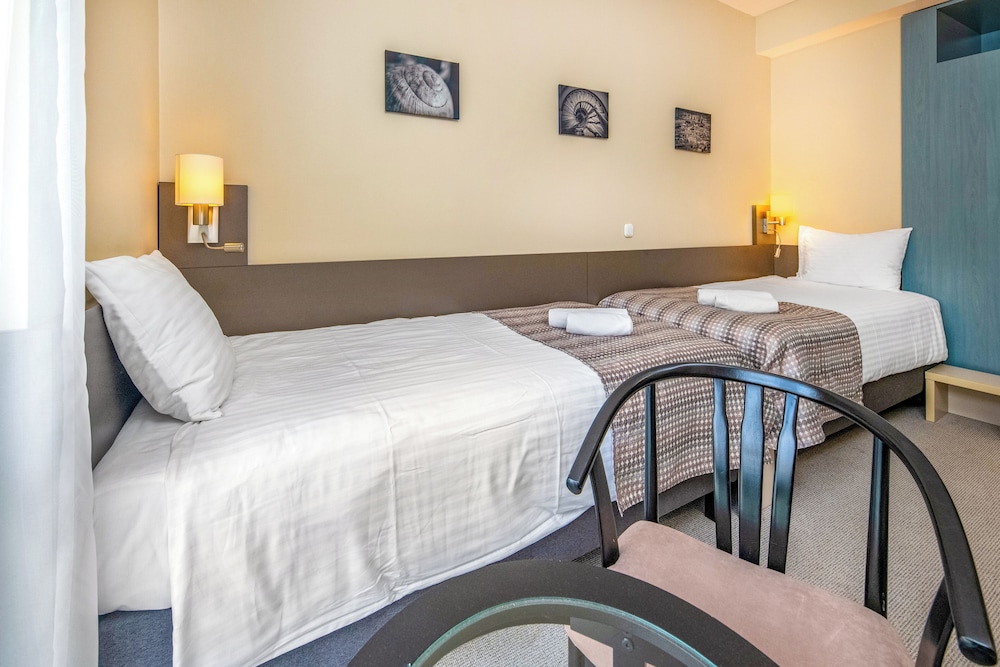 Standard Room, 2 Twin Beds - Photo 2