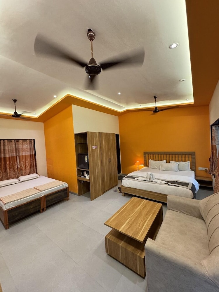 Superior Quadruple Room, Garden View