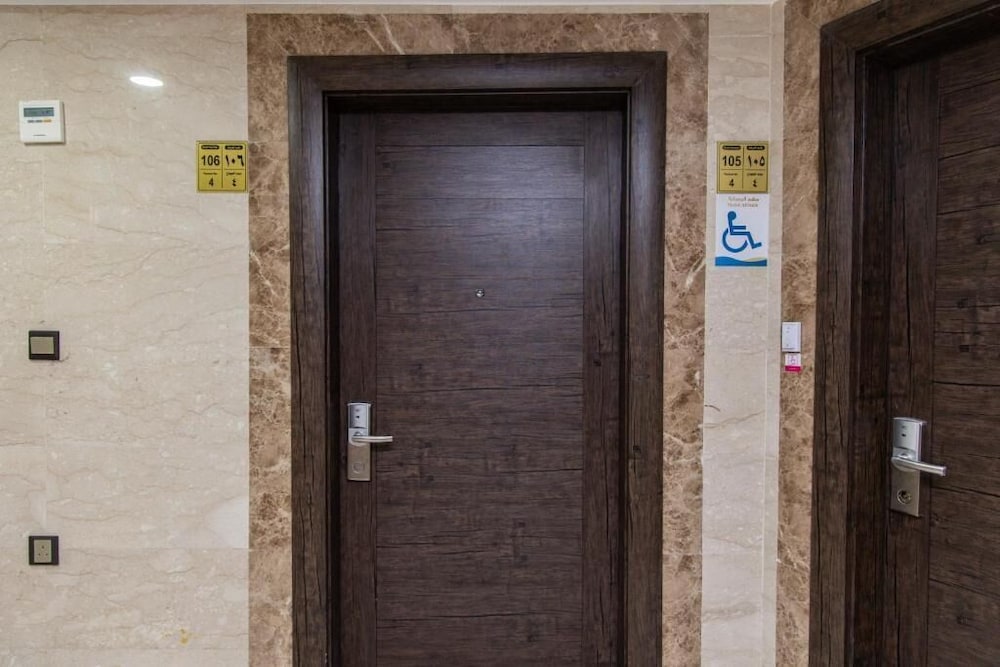 Twin Room - Photo 3