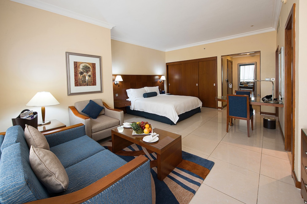 Classic Studio, 1 King Bed, Kitchenette, City View