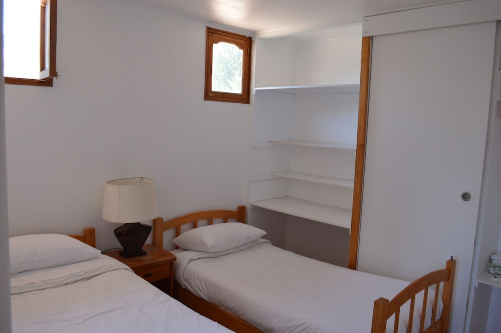 Basic Twin Room photo 1