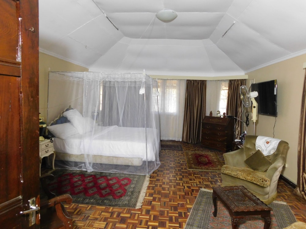 Deluxe Suite (King)