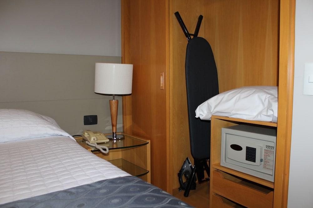 Deluxe Double Room - Photo 8