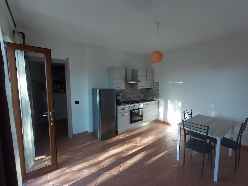 Basic Apartment photo 3