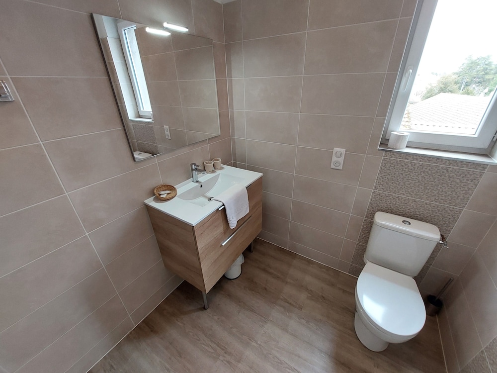 Standard Double Room - Photo 2