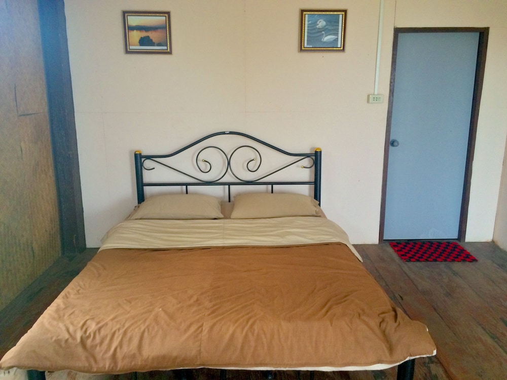 Standard Double Fan with Private Bathroom with Mountain View