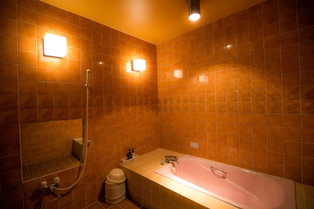 Twin Room - Photo 2