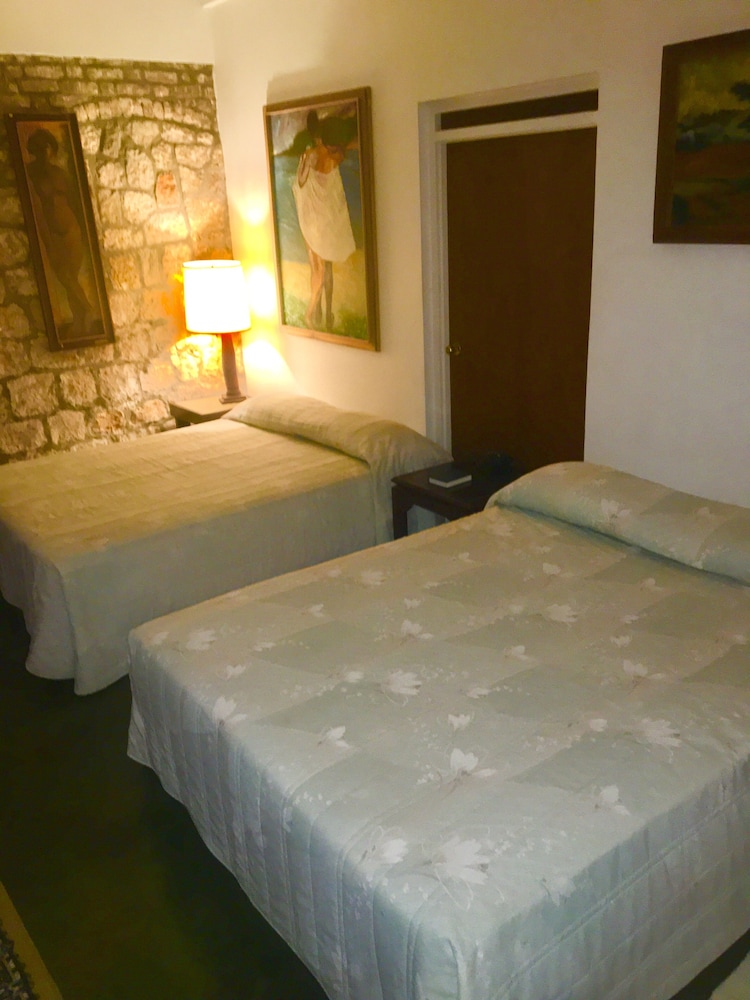 Basic Double Room photo 1
