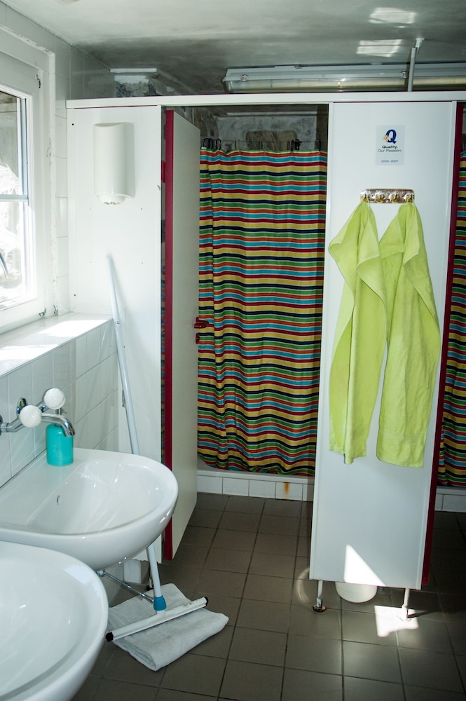 Shared Dormitory, Women only, Mountain View photo 2