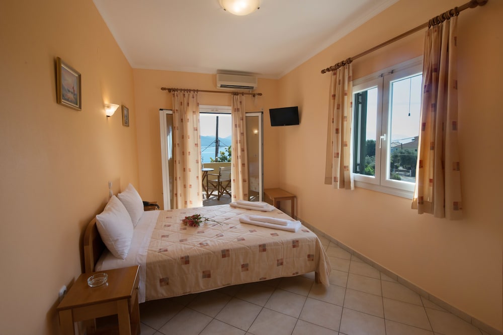 Twin Room, Sea View photo 2