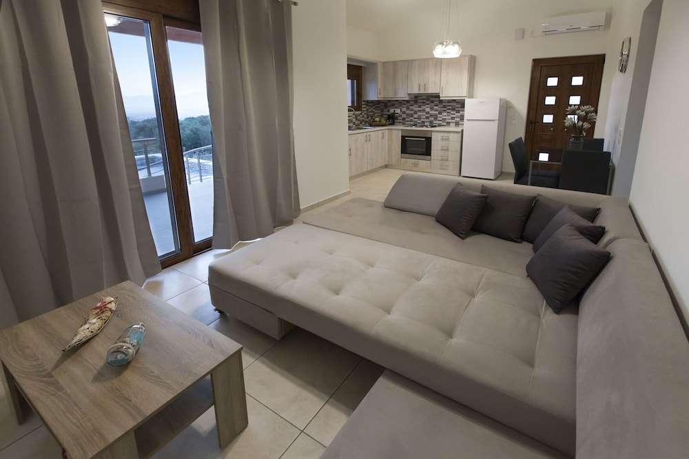 Family Villa, 1 Bedroom, Pool Access photo 3
