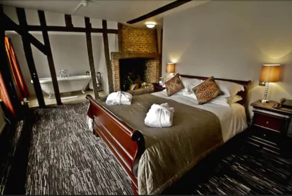 Deluxe Suite photo 3