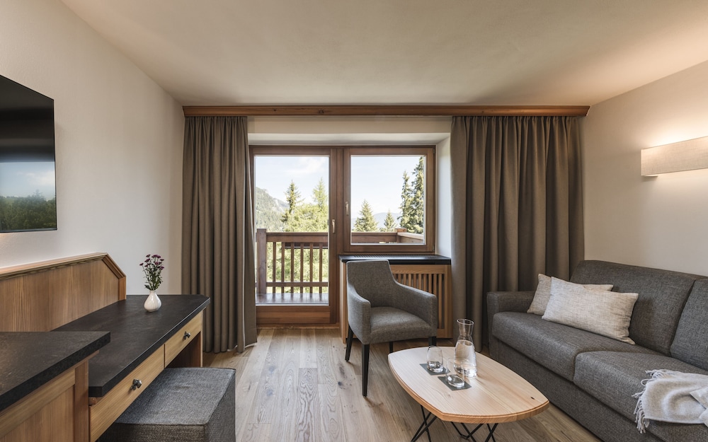 Double Room (Mountain Classic) photo 1
