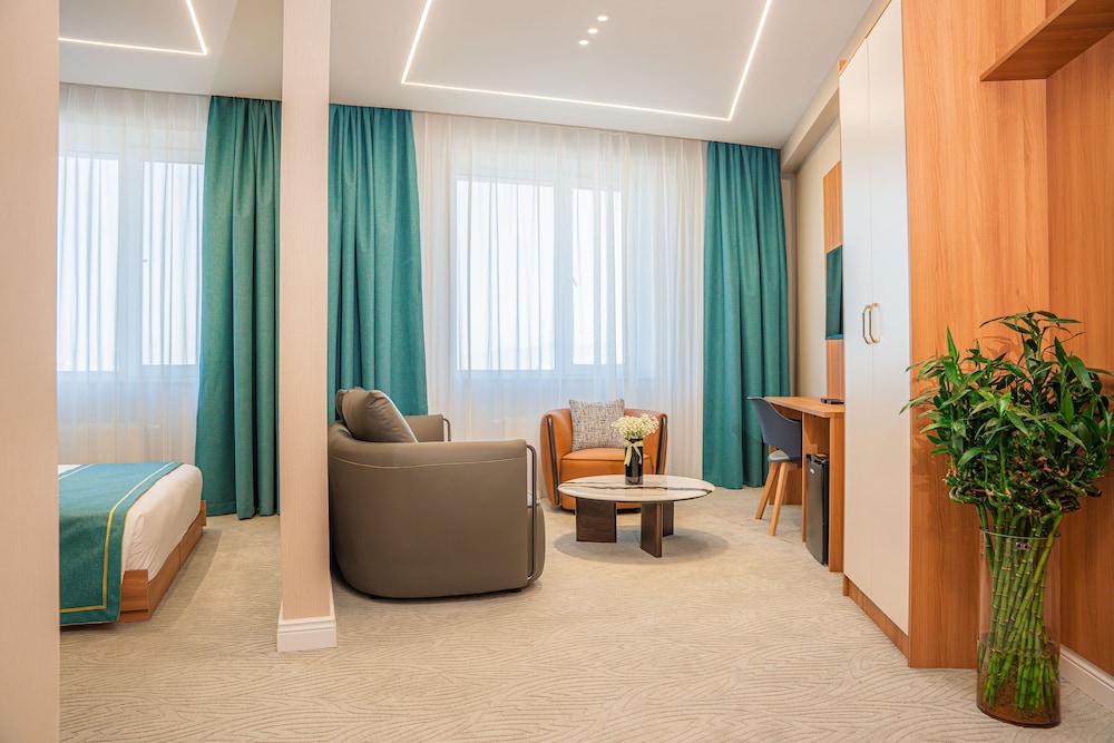 Deluxe Suite