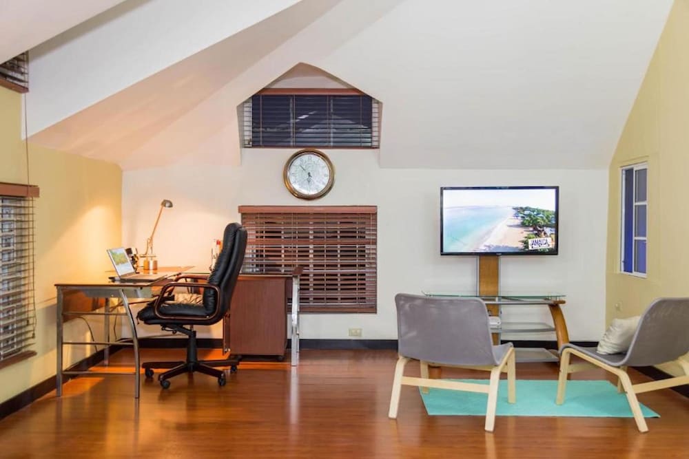 Junior Apartment, Multiple Bedrooms, Non Smoking, Mountain View photo 3