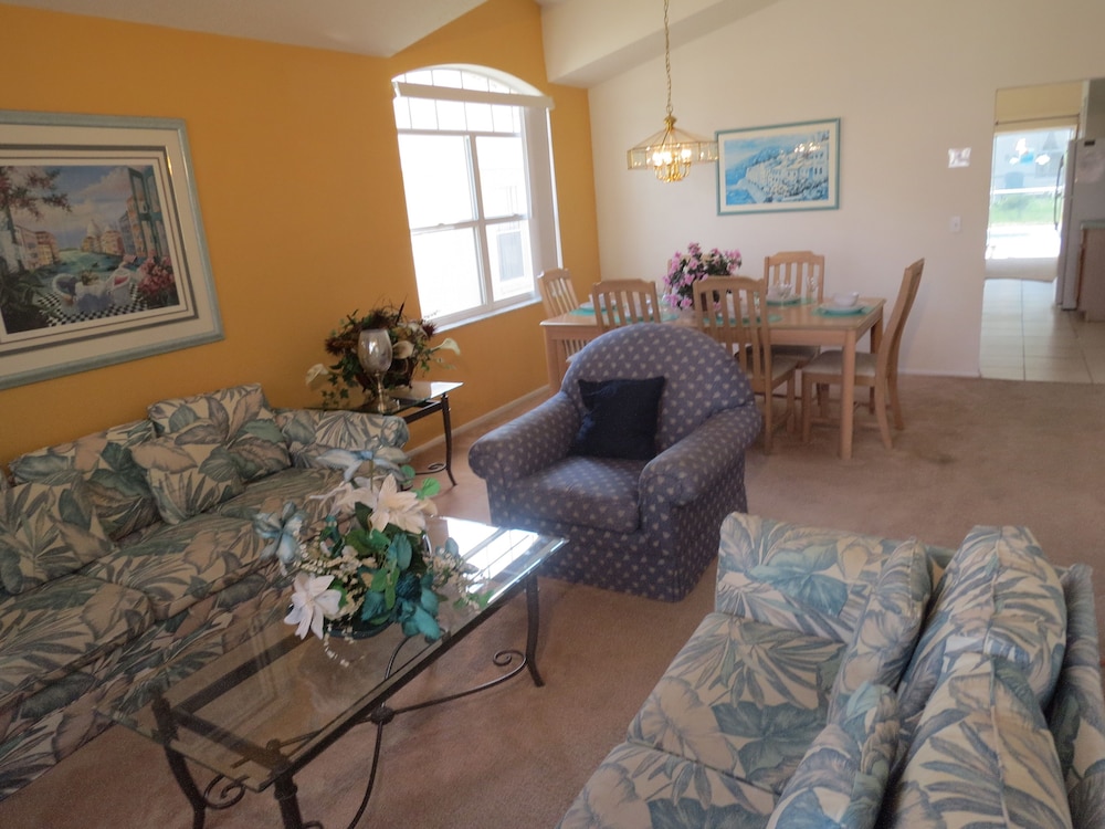 Basic Condo, 3 Bedrooms