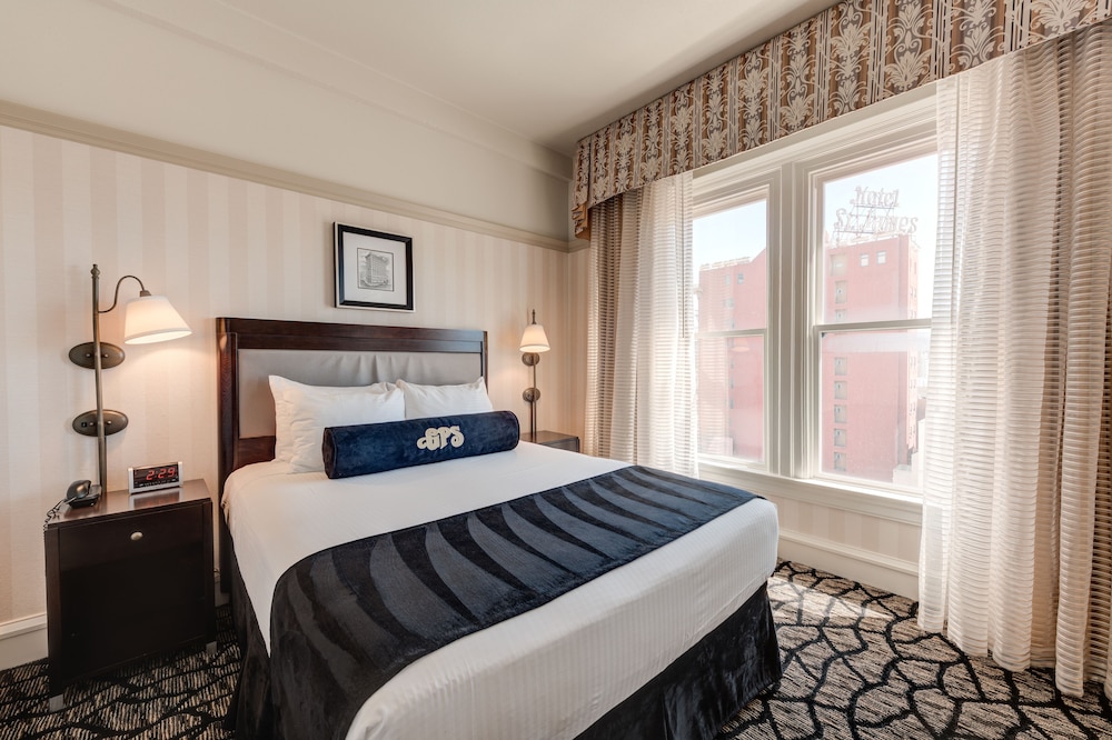 Junior Studio, 1 Queen Bed with Sofa bed, City View - Photo 17