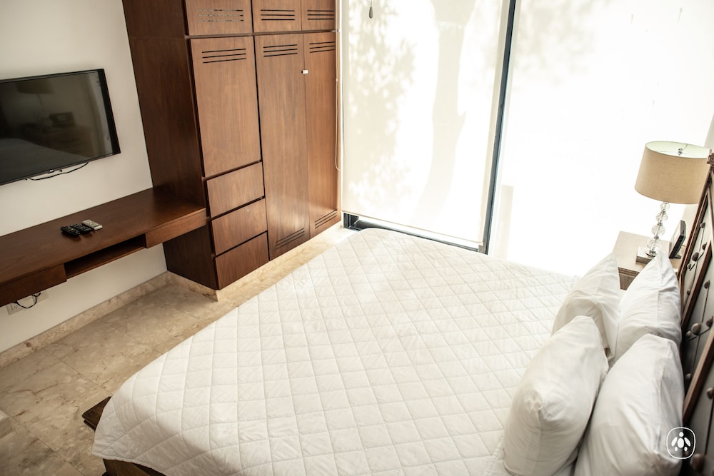 Luxury Apartment, 2 Bedrooms (located in Bahia Principe Residences)