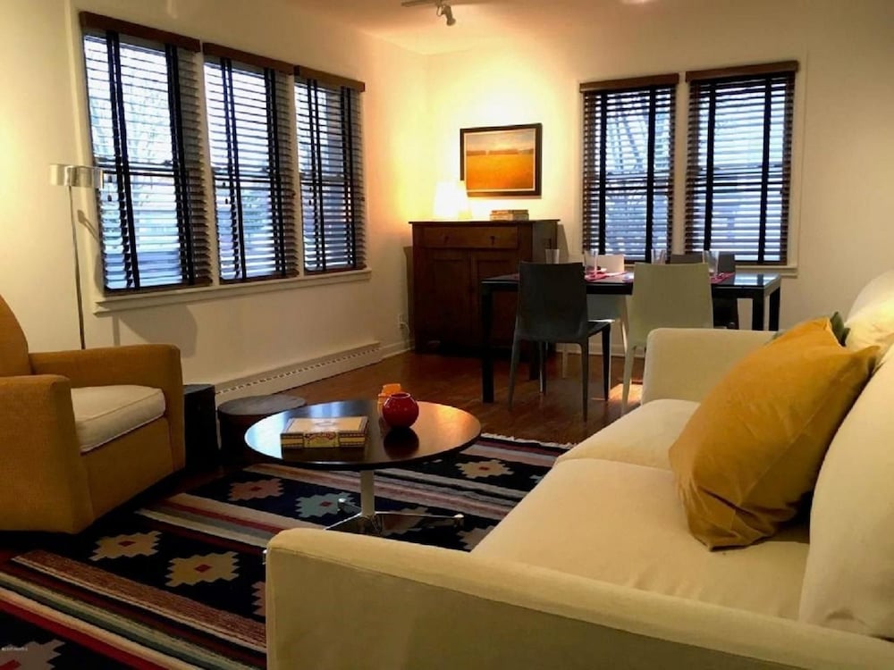 City Cottage, 2 Bedrooms, Hot Tub photo 2