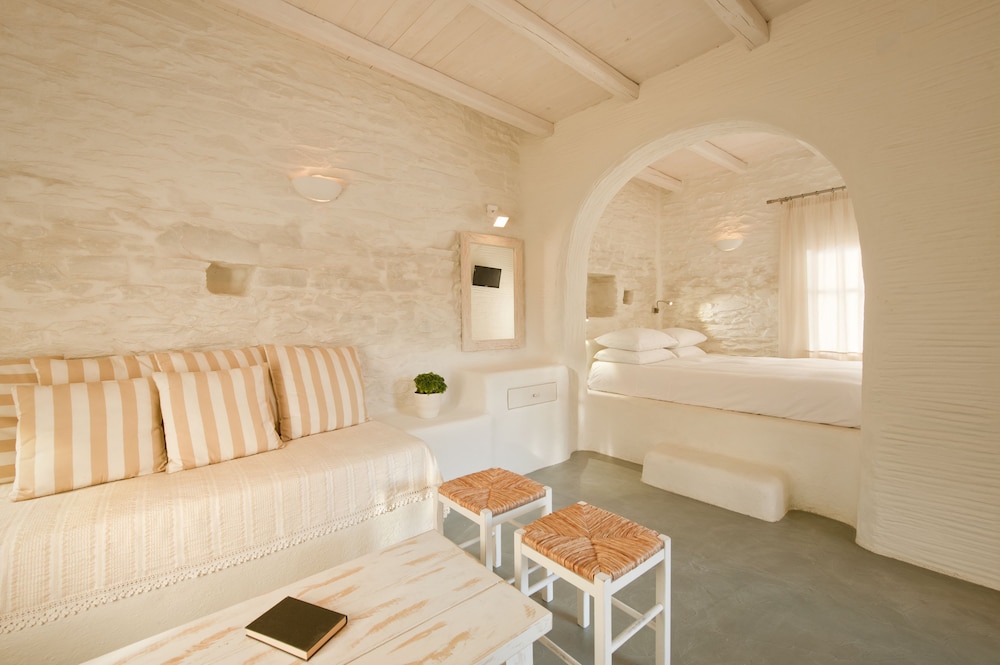 Traditional Triple Room - Photo 13