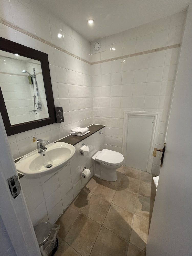 Classic Twin Room - Photo 8